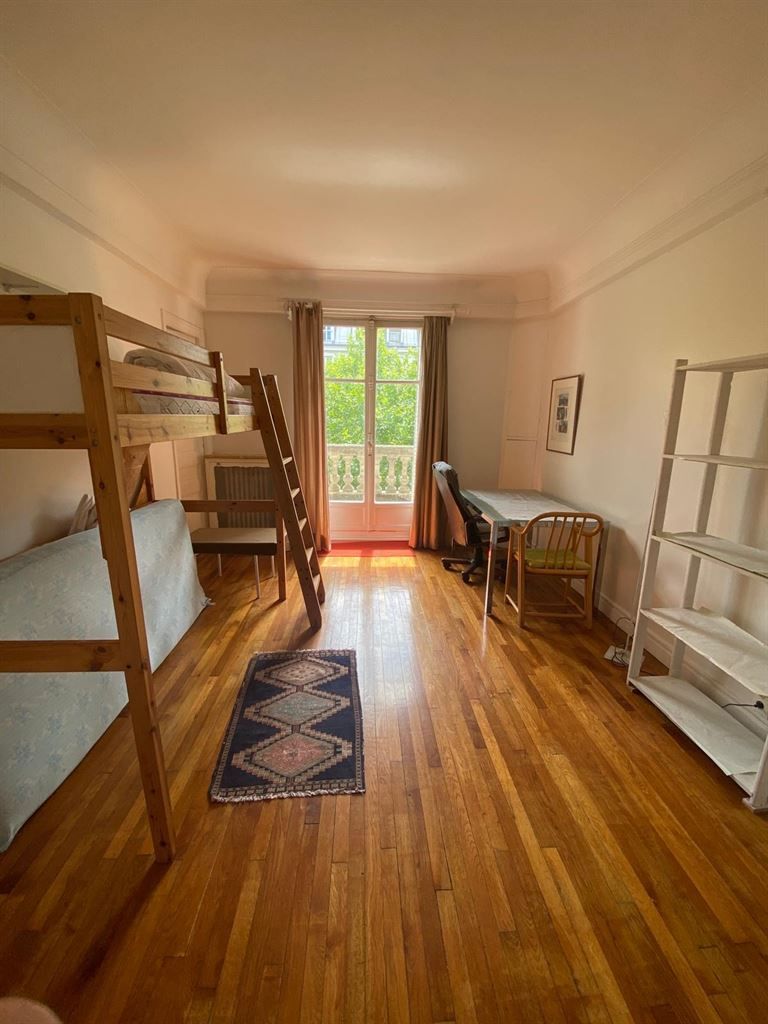 appartement 5 pièces en location sur PARIS (75012)