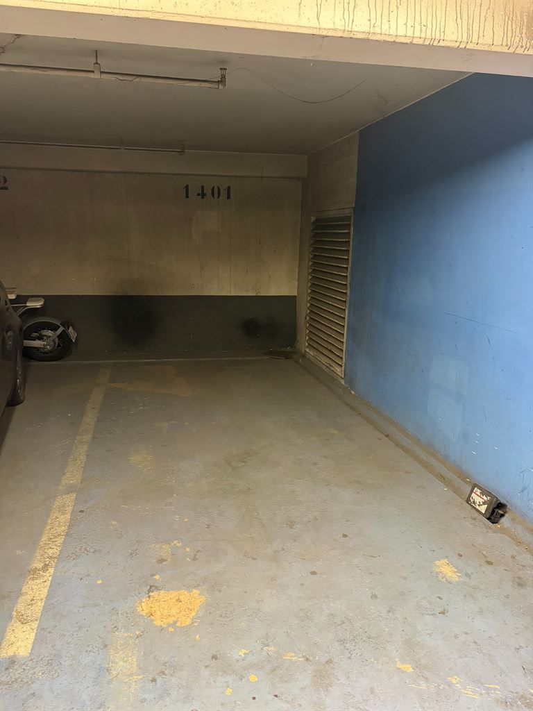 Location Parking intérieur Paris 10 75010 Quai de Valmy/ Gare de l'Est