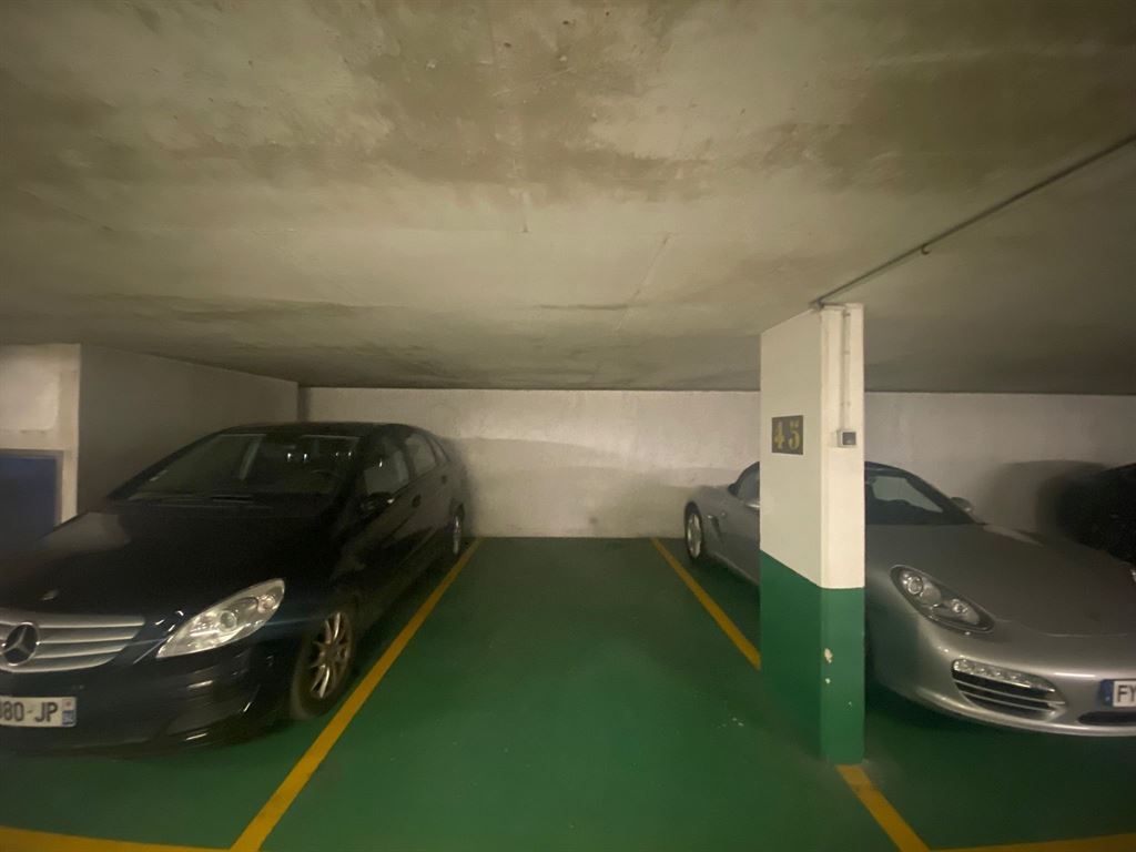 Location Parking intérieur Levallois-Perret 92300 Levallois Perret
